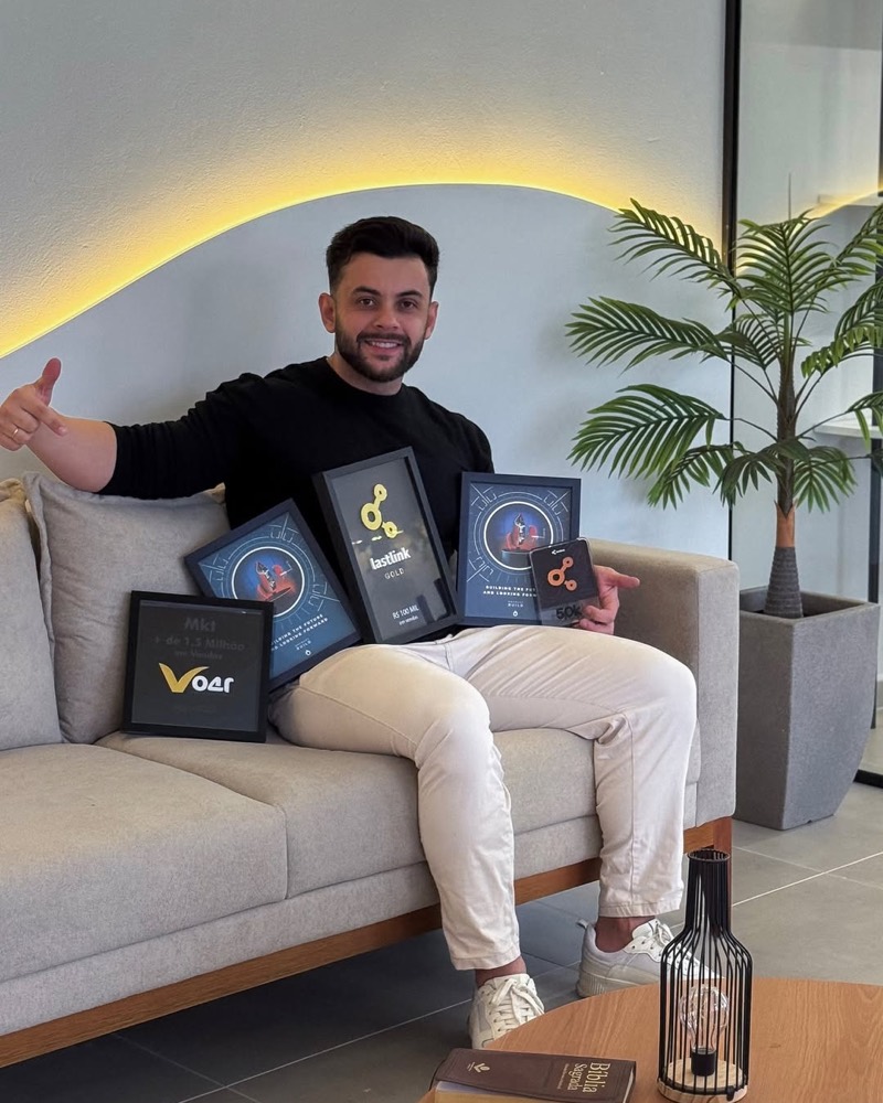 Jonatan Dalbosco, criador do Puro Suco da IA